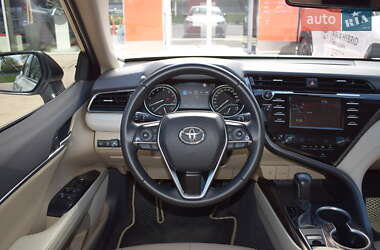 Седан Toyota Camry 2020 в 