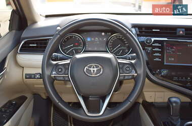 Седан Toyota Camry 2020 в 