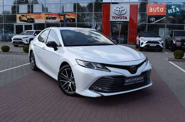 Седан Toyota Camry 2020 в 