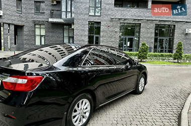 Седан Toyota Camry 2012 в 