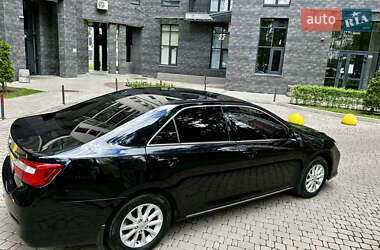 Седан Toyota Camry 2012 в 