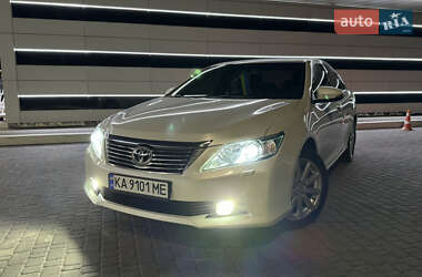 Седан Toyota Camry 2012 в Києві