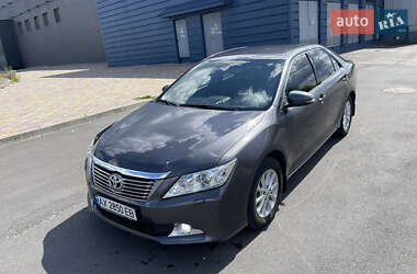 Седан Toyota Camry 2013 в 