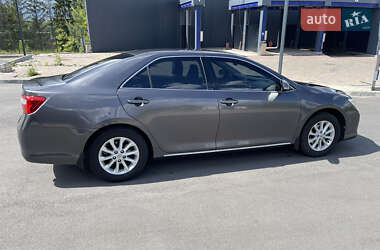 Седан Toyota Camry 2013 в 