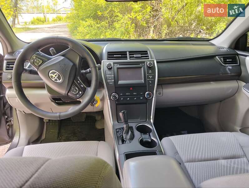 Седан Toyota Camry 2016 в Житомирі