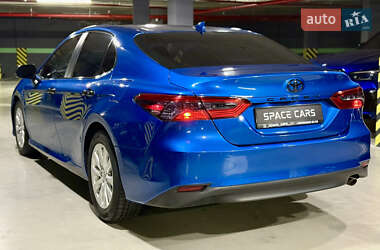 Седан Toyota Camry 2019 в 