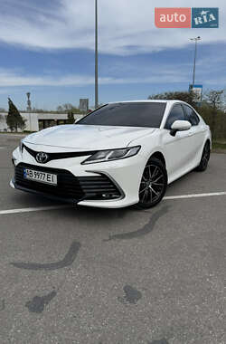 Седан Toyota Camry 2023 в Києві