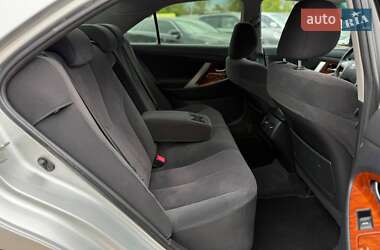 Седан Toyota Camry 2010 в 