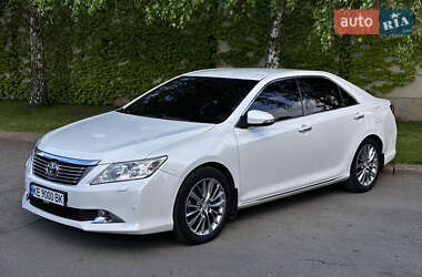 Седан Toyota Camry 2011 в Днепре