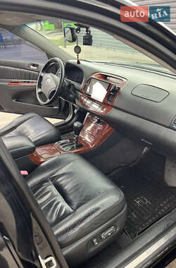 Седан Toyota Camry 2005 в 