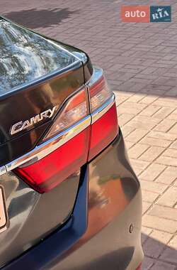 Седан Toyota Camry 2015 в 