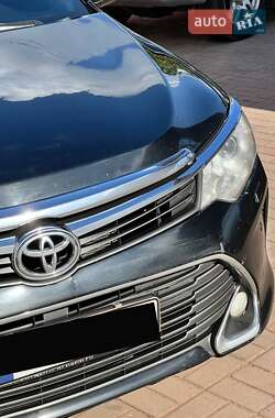 Седан Toyota Camry 2015 в 