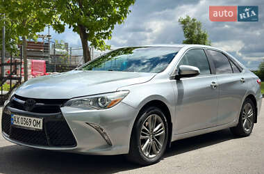 Седан Toyota Camry 2015 в Львові