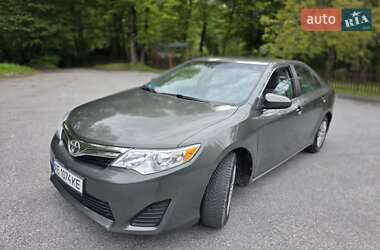 Седан Toyota Camry 2012 в 
