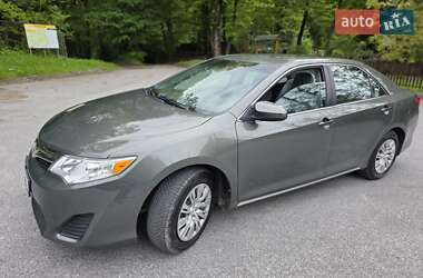 Седан Toyota Camry 2012 в 