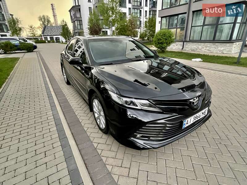 Седан Toyota Camry 2020 в 