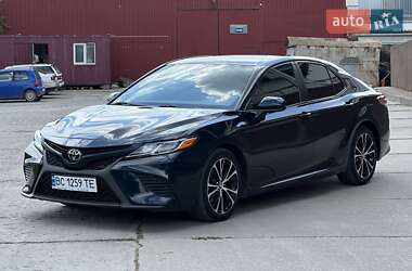 Седан Toyota Camry 2019 в 