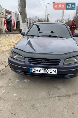 Седан Toyota Camry 1997 в Одессе