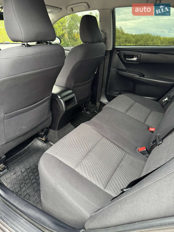 Седан Toyota Camry 2015 в Тернополі