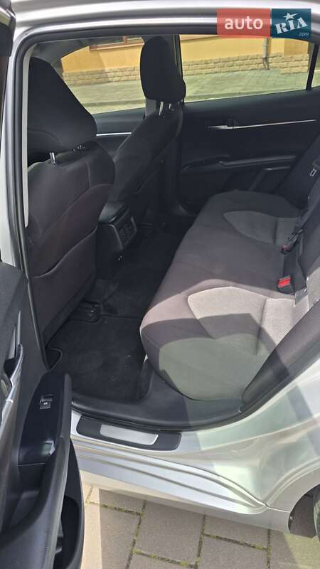 Седан Toyota Camry 2020 в Берегово