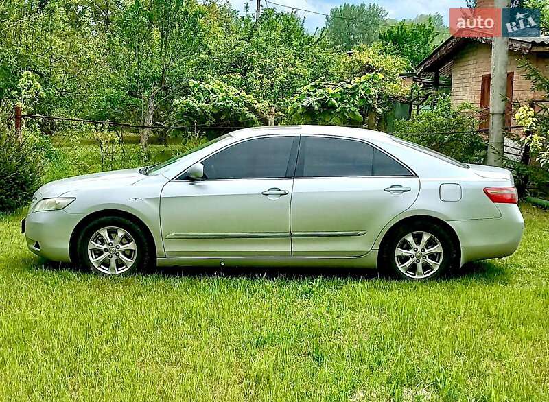 Седан Toyota Camry 2008 в Полтаве