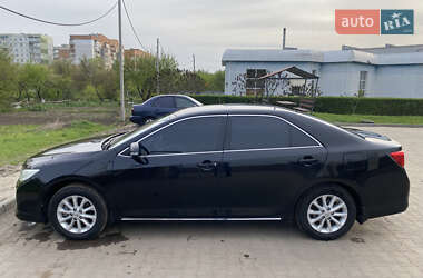 Седан Toyota Camry 2013 в 