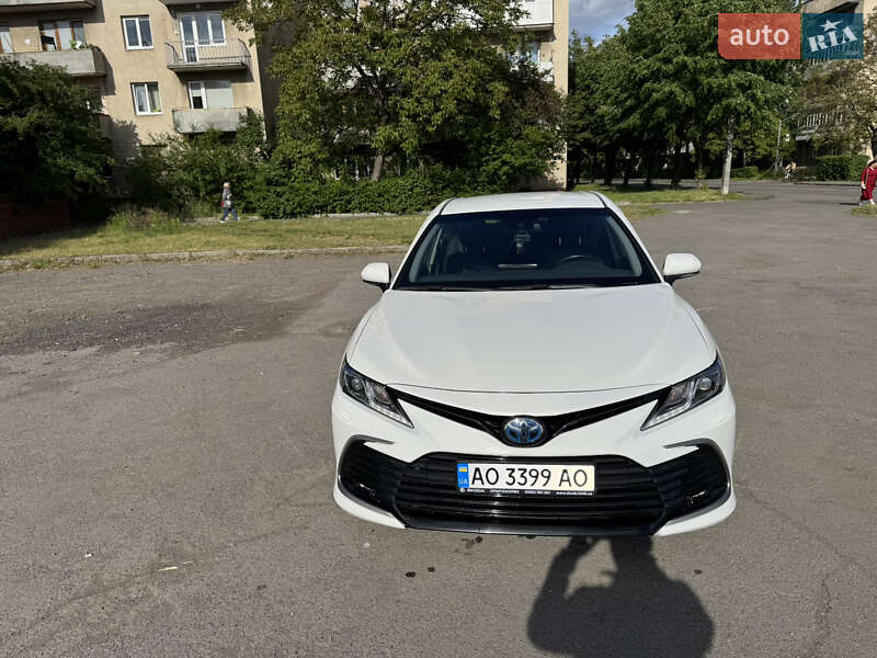 Седан Toyota Camry 2022 в Мукачевому