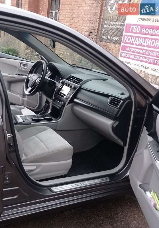 Седан Toyota Camry 2015 в Киеве фото 2 Седан Toyota Camry 2015 в Киеве