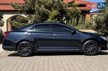 Седан Toyota Camry 2013 в 