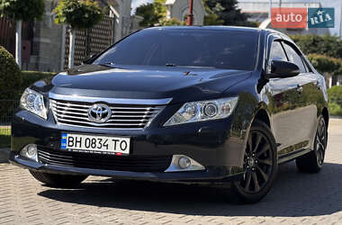 Седан Toyota Camry 2013 в 