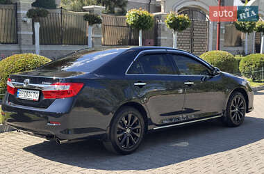 Седан Toyota Camry 2013 в 