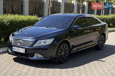Седан Toyota Camry 2013 в 