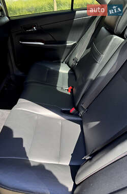 Седан Toyota Camry 2013 в 