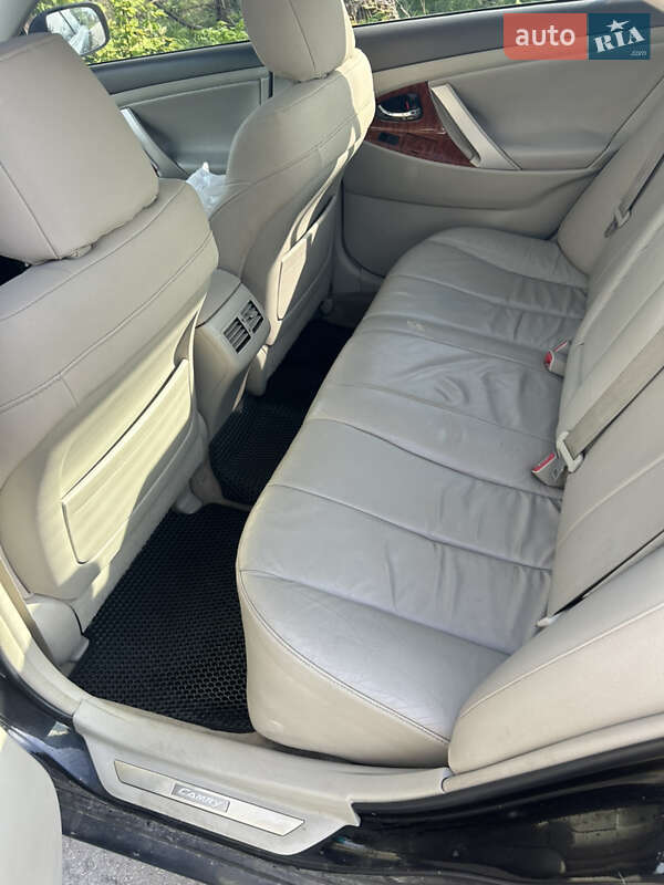 Седан Toyota Camry 2008 в Броварах