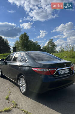 Седан Toyota Camry 2016 в 