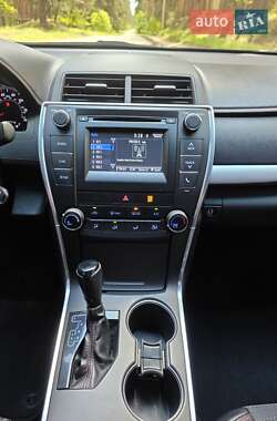 Седан Toyota Camry 2015 в 