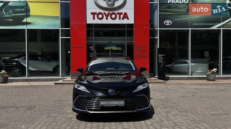 Седан Toyota Camry 2024 в Кривому Розі