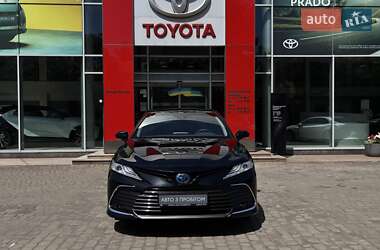 Седан Toyota Camry 2024 в 