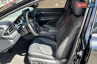 Седан Toyota Camry 2024 в 