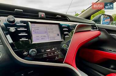 Седан Toyota Camry 2018 в 