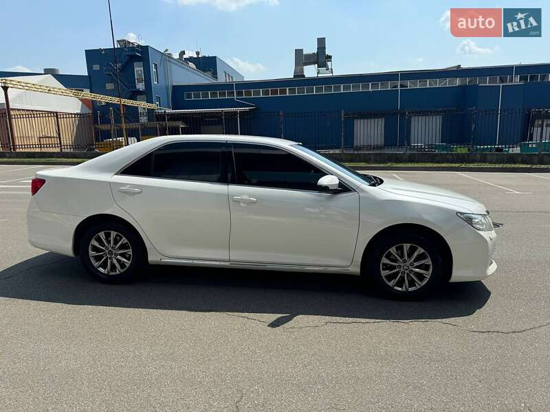 Седан Toyota Camry 2012 в Луцьку