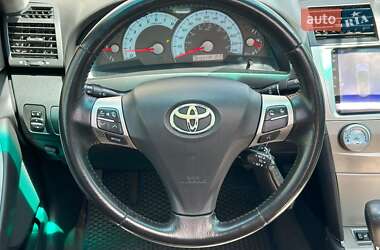 Седан Toyota Camry 2010 в 