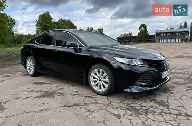 Седан Toyota Camry 2019 в Тростянце