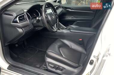 Седан Toyota Camry 2018 в 