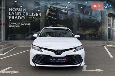 Седан Toyota Camry 2018 в 