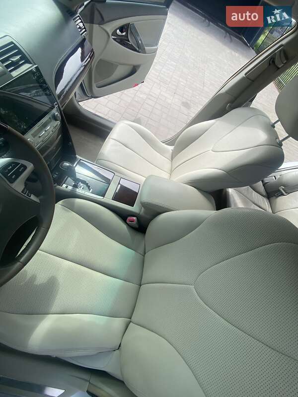 Седан Toyota Camry 2007 в Кривому Розі