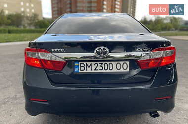Седан Toyota Camry 2012 в Сумах