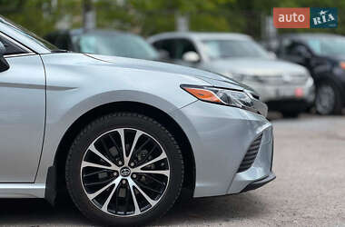 Седан Toyota Camry 2018 в 
