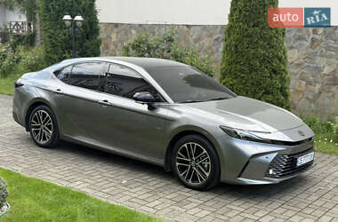 Седан Toyota Camry 2024 в 