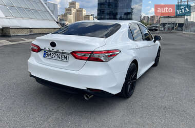 Седан Toyota Camry 2019 в 